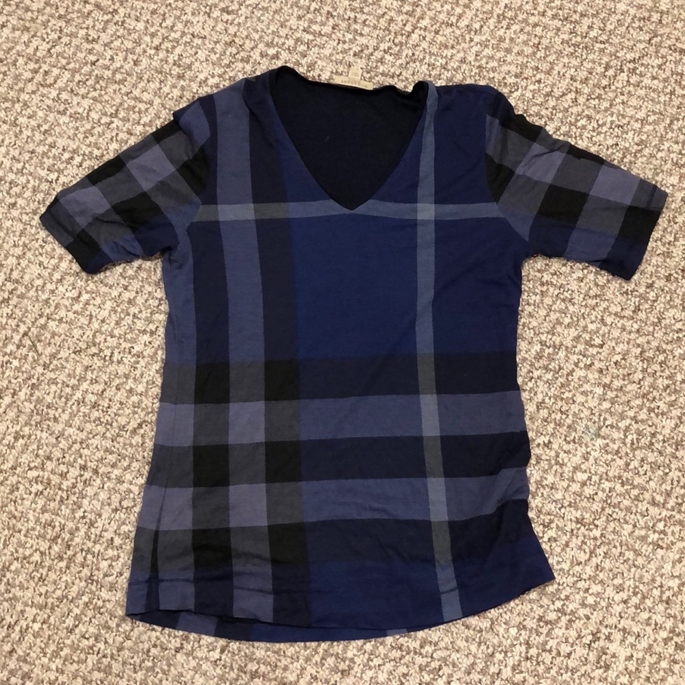 Burberry t shirt